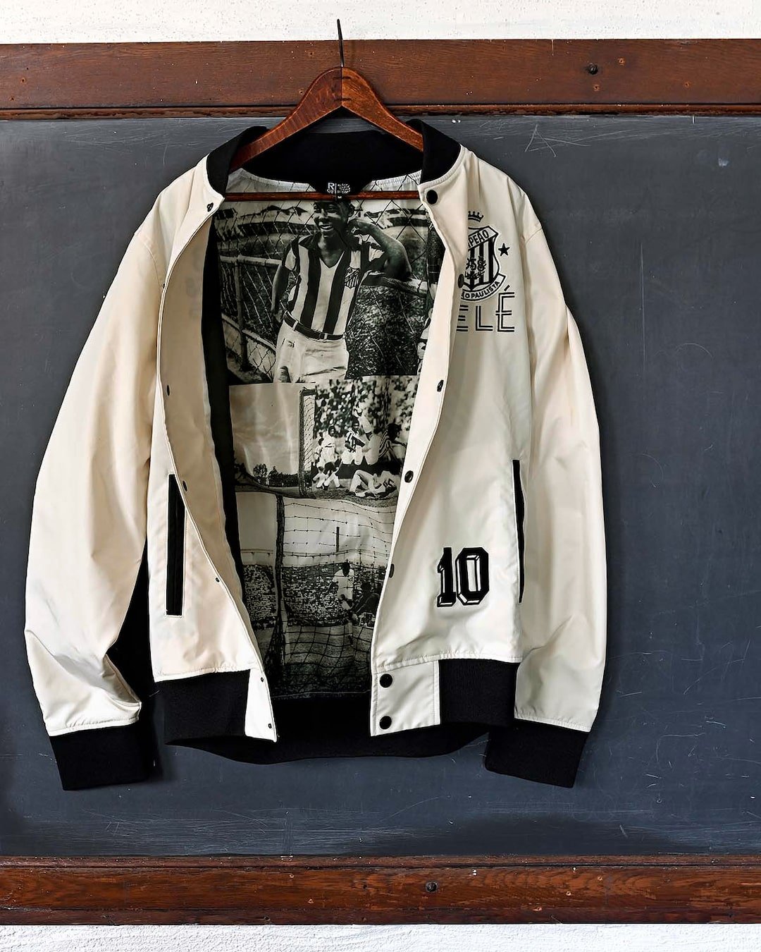 Pelé Santos Stadium Jacket - Roots of Fight