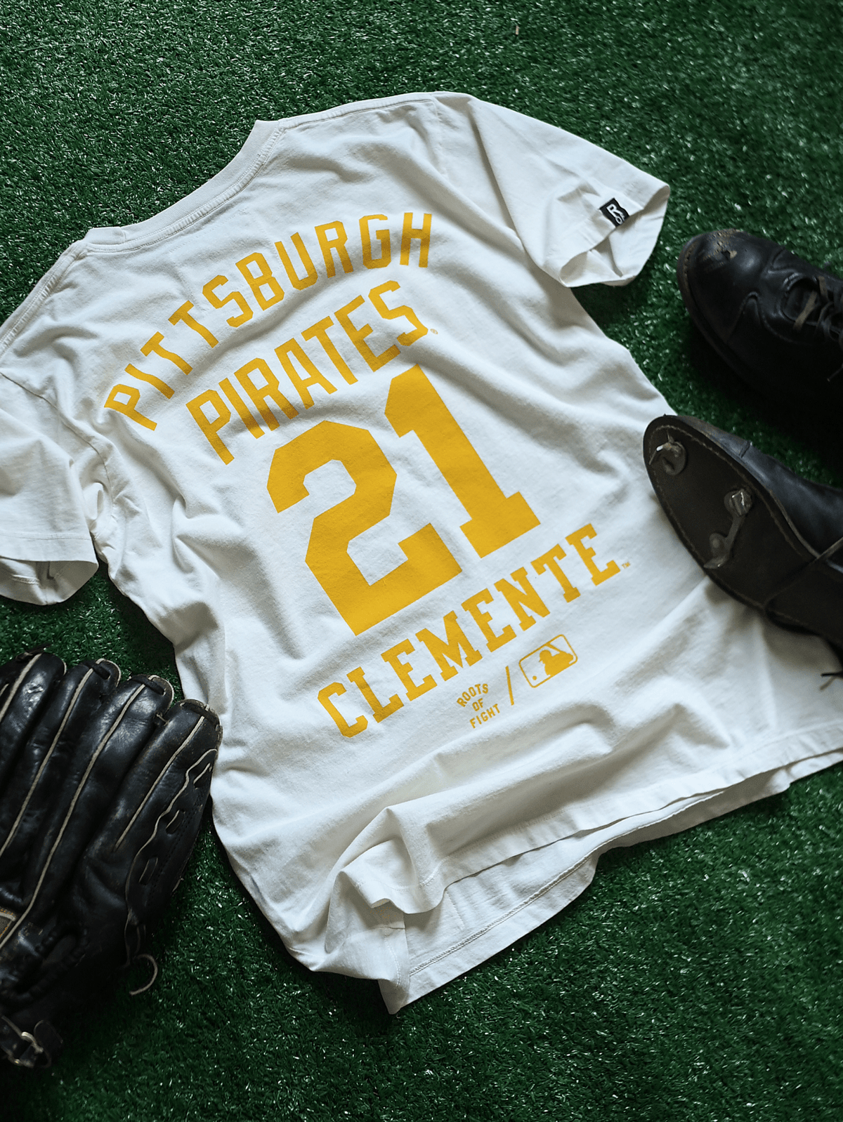 PIT Pirates Roberto Clemente '60 White Tee - Roots of Fight