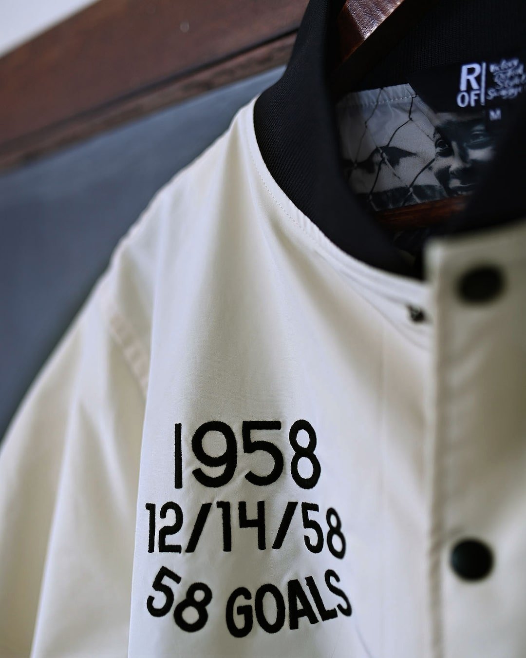 Pelé Santos Stadium Jacket - Roots of Fight