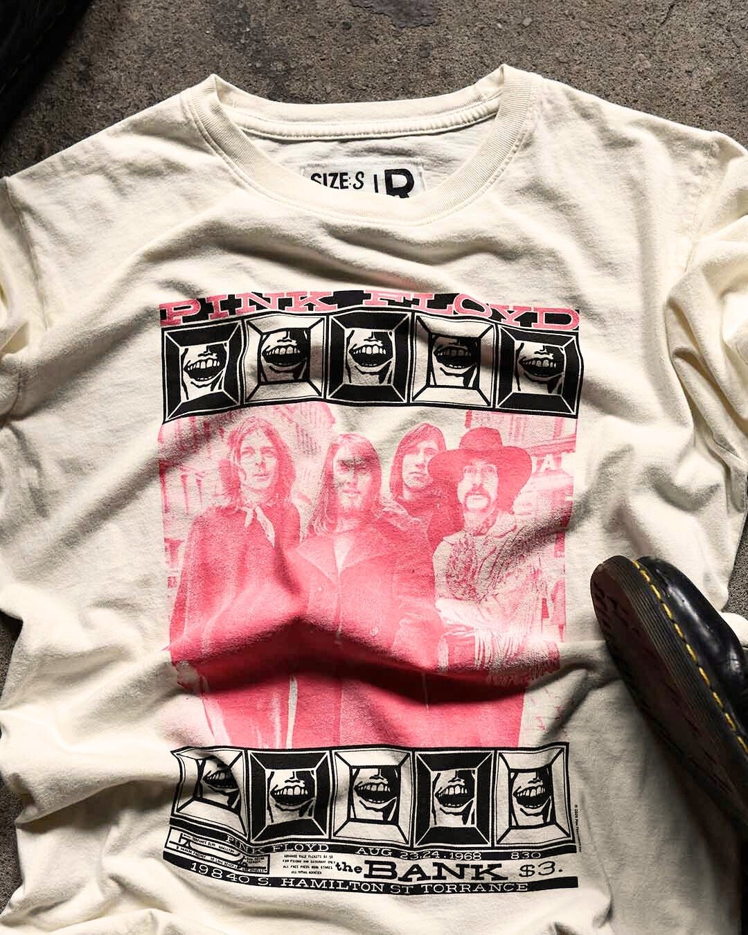 PINK FLOYD vintage バンドT Vintage 90s Pink Floyd The Wall Band T-Shirt / Vintage rock