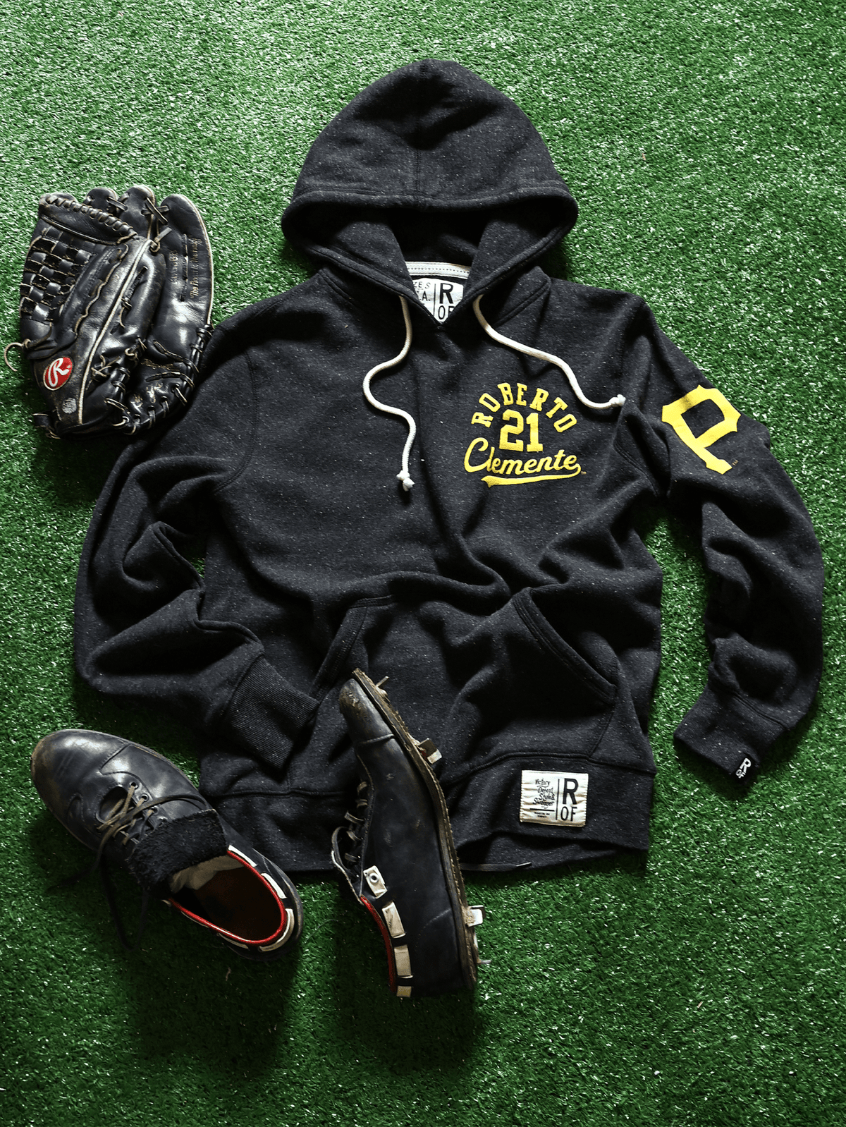 PIT Pirates Roberto Clemente Legacy Black PO Hoody - Roots of Fight