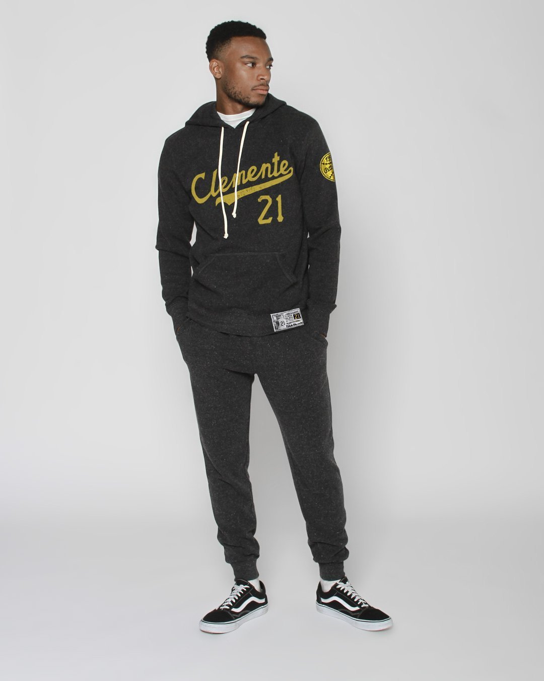 Roberto Clemente #21 Pullover Hoody - Roots of Fight Canada